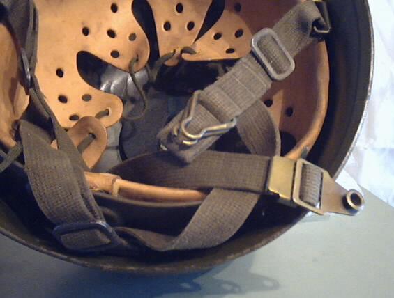 GERMANY-BRD CHINSTRAP DETAIL.jpg